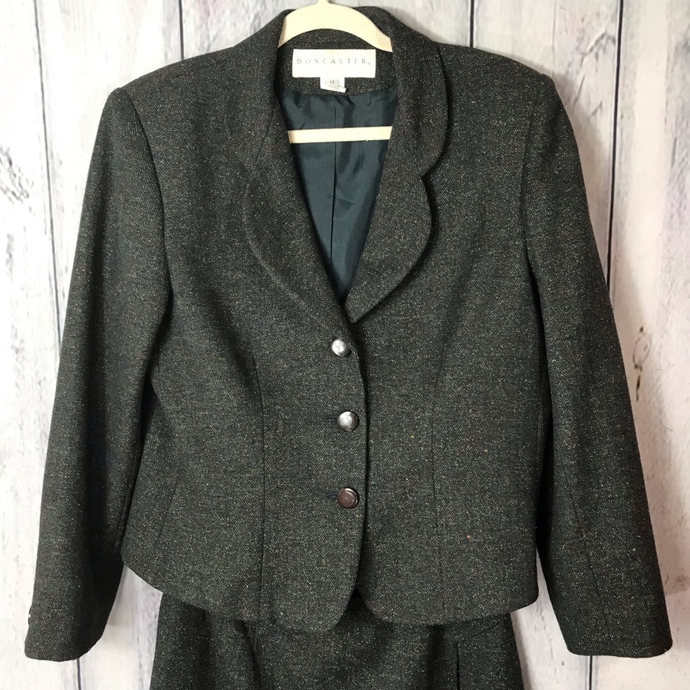 Doncaster Wool Silk Suit Missing Inside Button - image 2